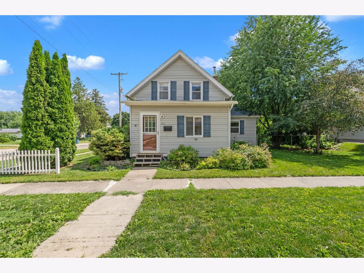  For Sale Dewitt Iowa, 303 8th Street