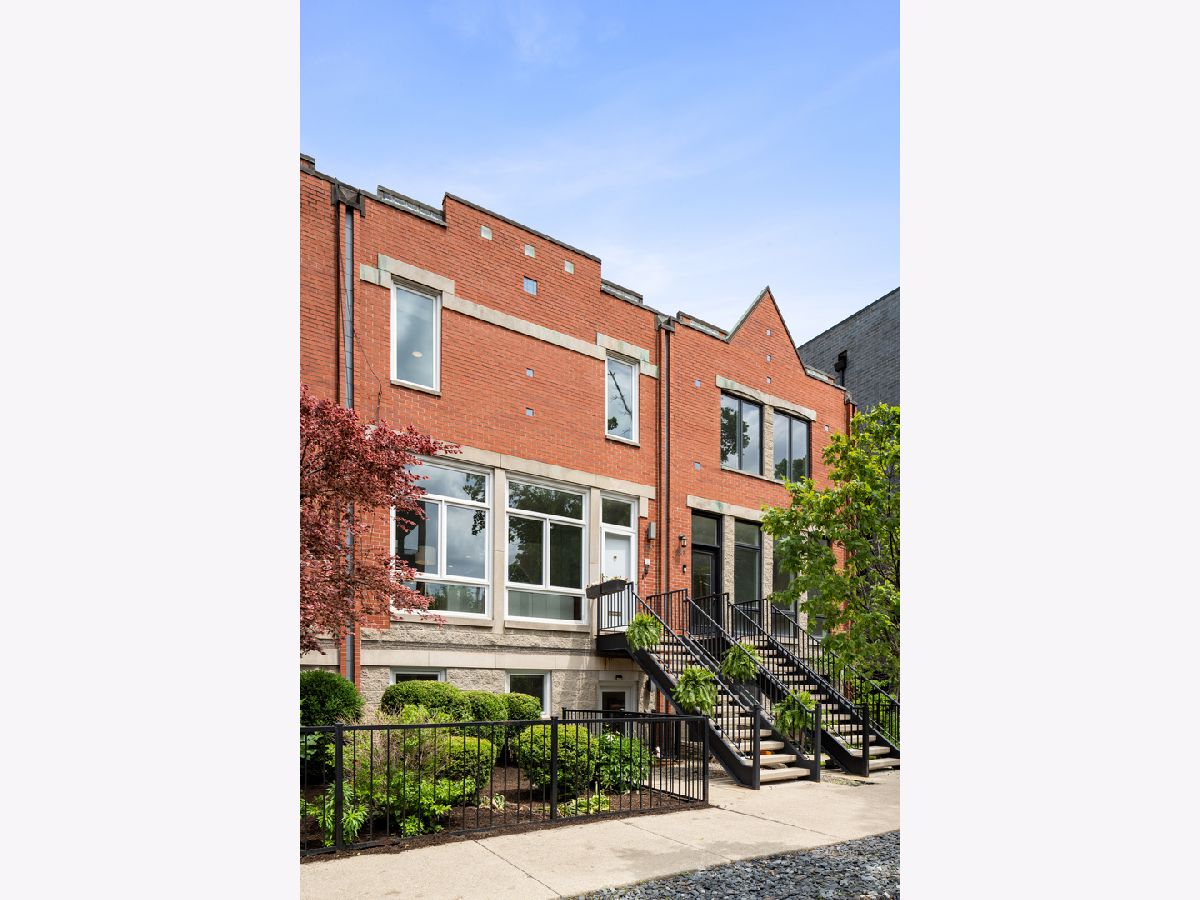  For Sale Chicago Illinois, 1350 Wrightwood Avenue