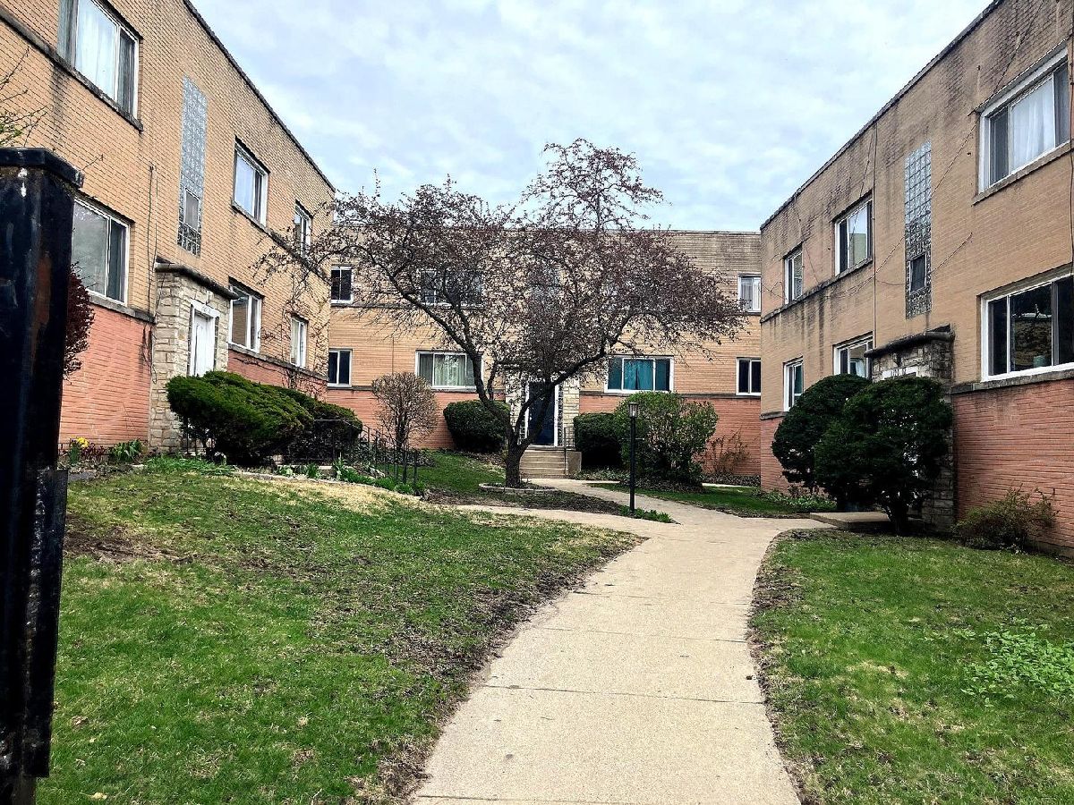  Rented Chicago Illinois, 1706 Jarvis