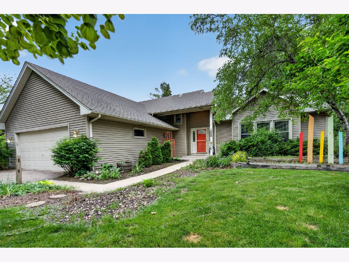 Homes For Sale Hunters Ridge Aurora Illinois, 1389 Valayna Drive