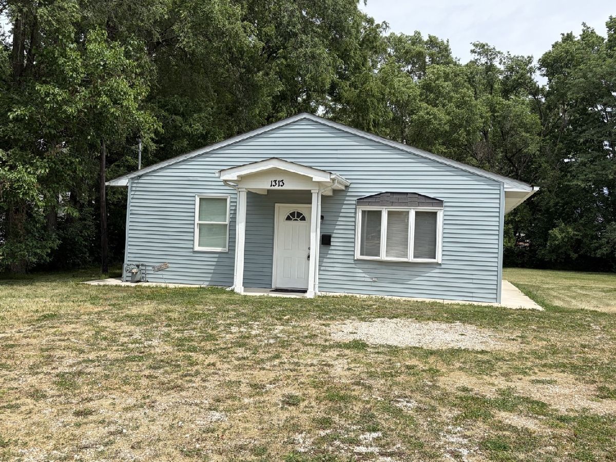  For Sale Streator Illinois, 1313 Bloomington Street