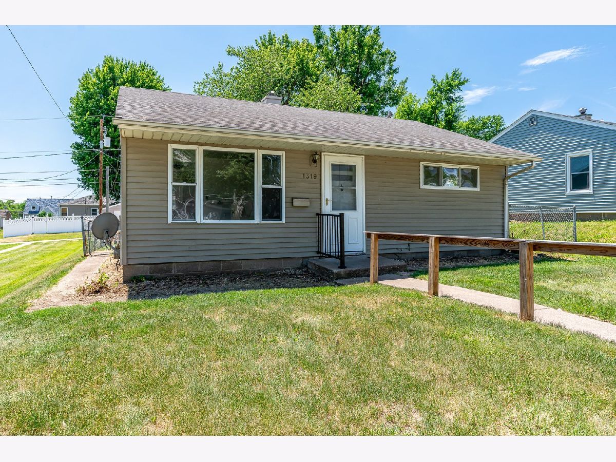  For Sale Davenport Iowa, 1319 38th Place