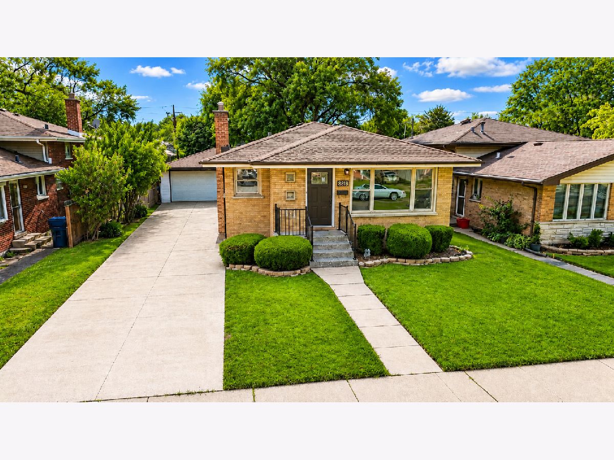  For Sale Oak Lawn Illinois, 8818 55th Court