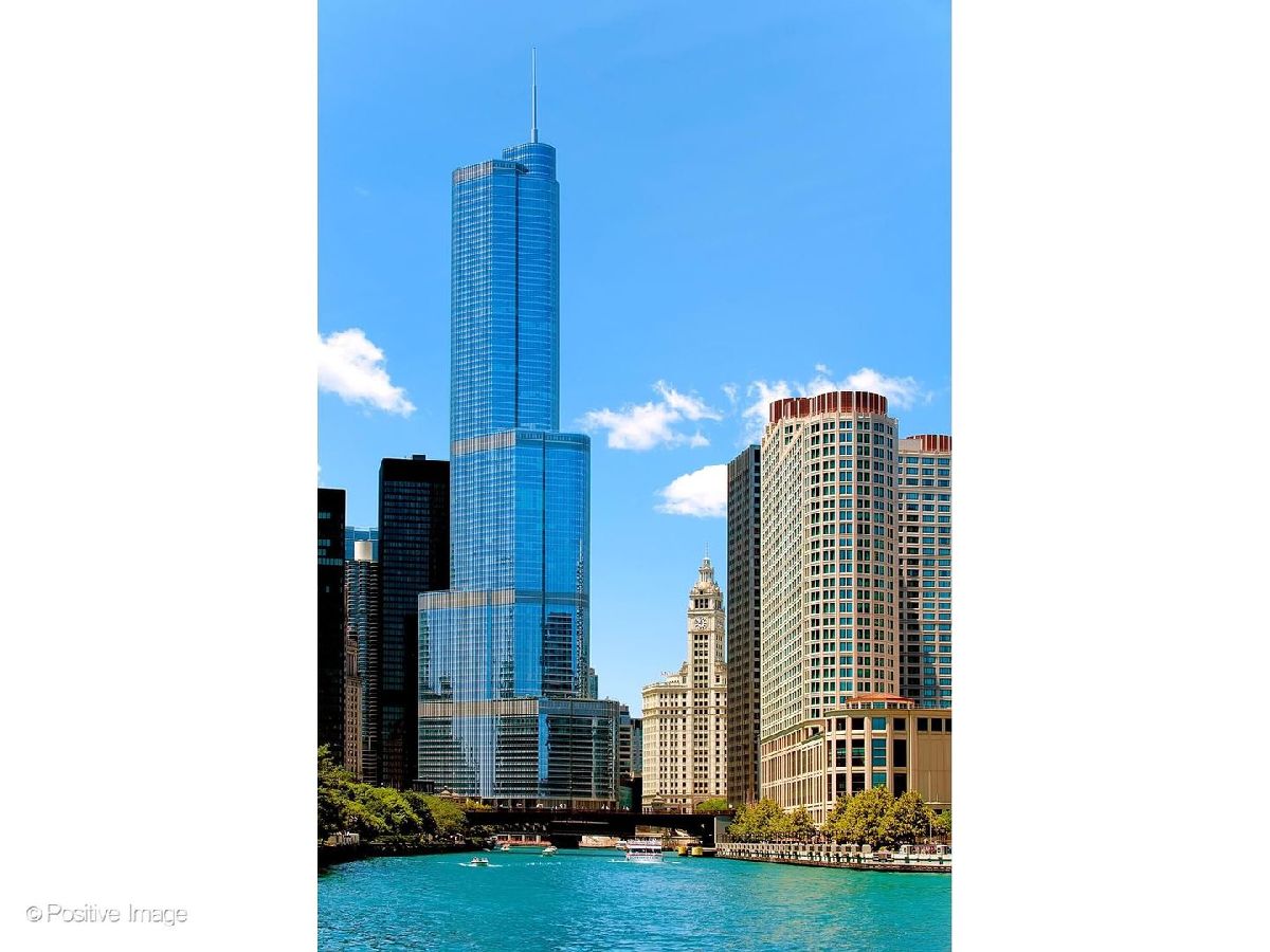 Condominiums For Sale Trump Tower Chicago Chicago Illinois, 401 Wabash Avenue