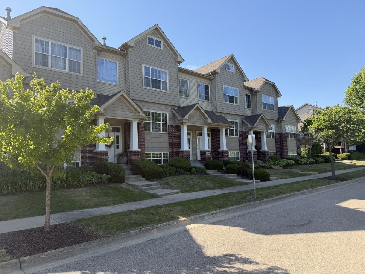  For Sale Rockford Illinois, 2433 River Oaks Lane