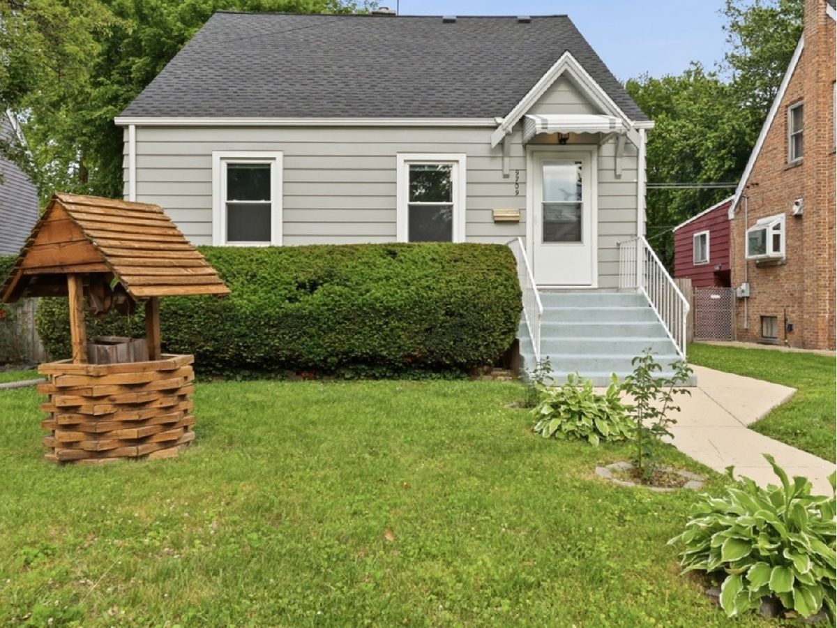  Sold Oak Lawn Illinois, 9709 51st
