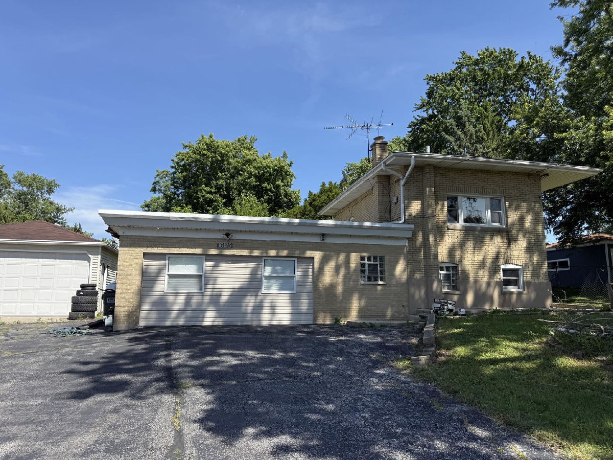  For Sale Oak Forest Illinois, 16125 Forest Avenue