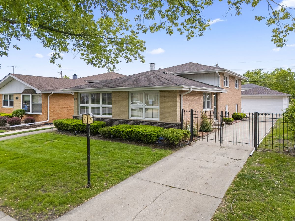  For Sale Oak Lawn Illinois, 8737 50th Avenue