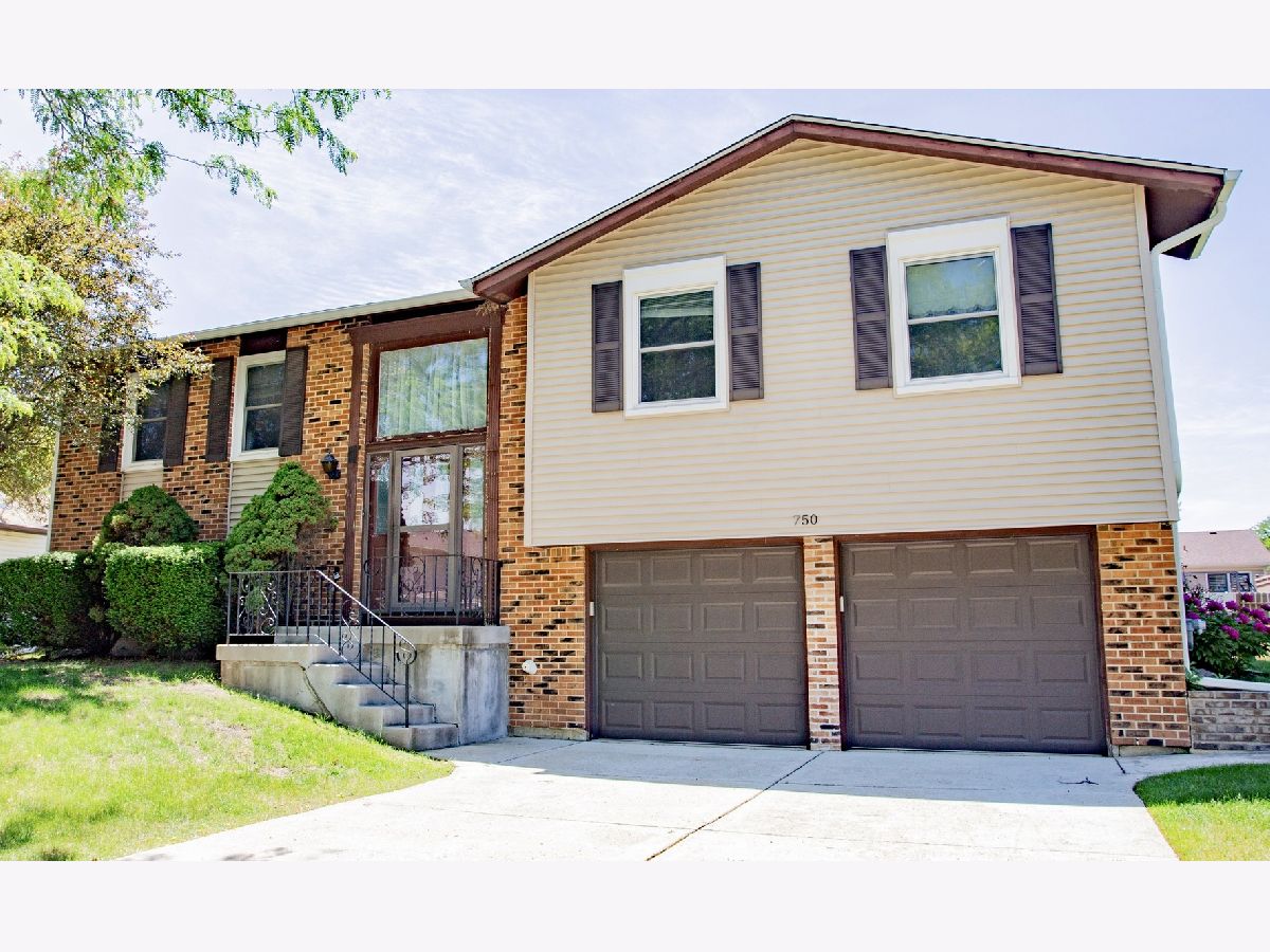  For Sale Elk Grove Village Illinois, 750 Michigan Lane