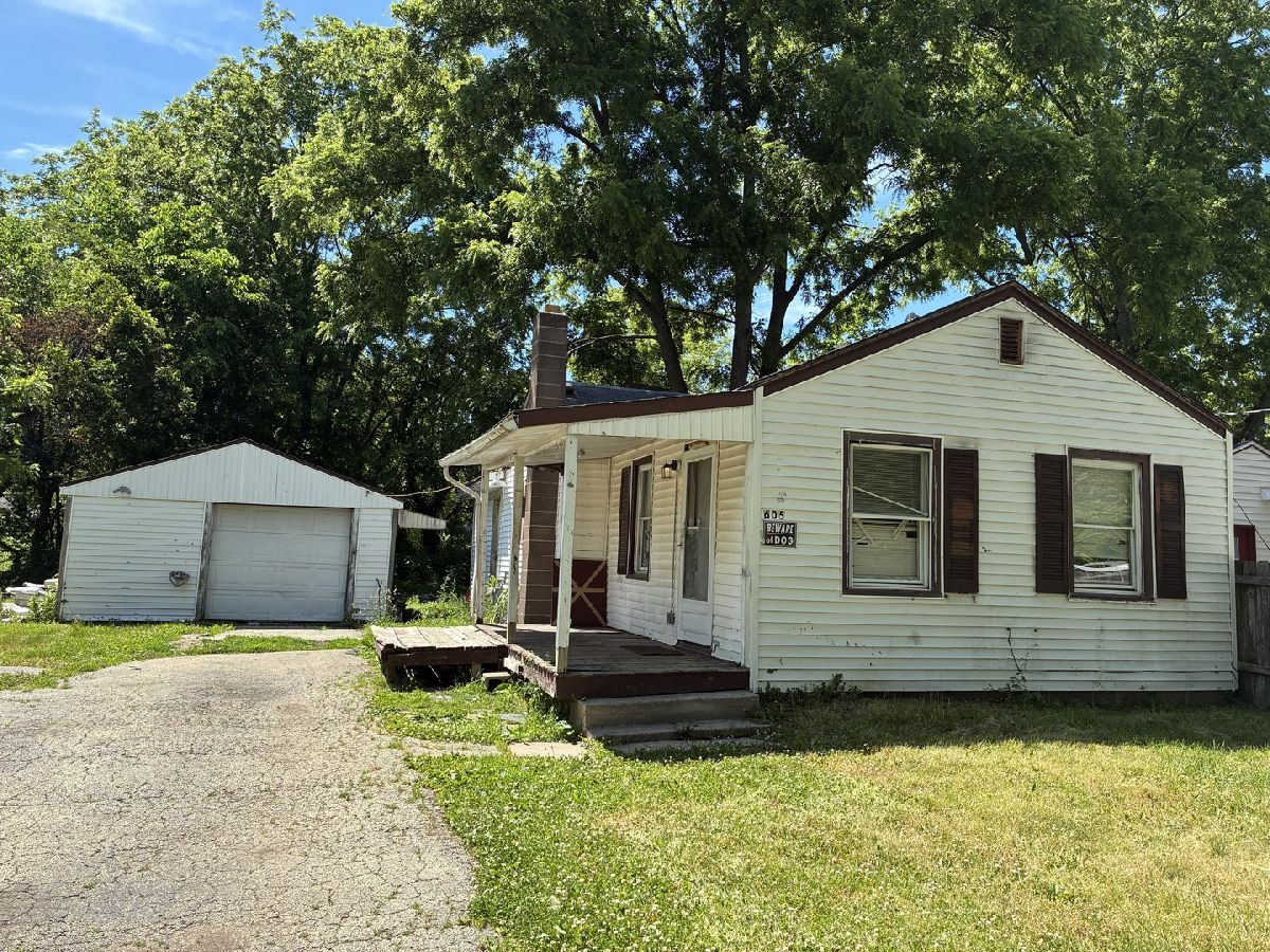  For Sale Rockford Illinois, 605 Garver Avenue