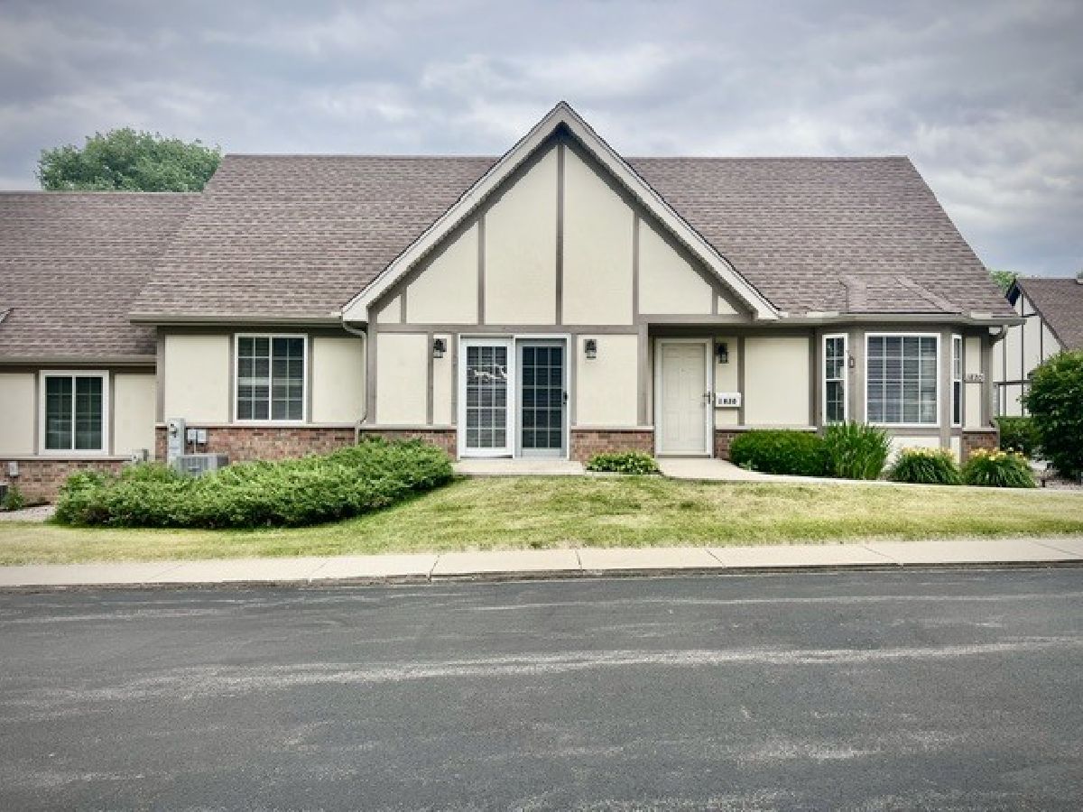Townhomes For Sale Willow Falls Crest Hill Illinois, 1820 Willow Circle Drive