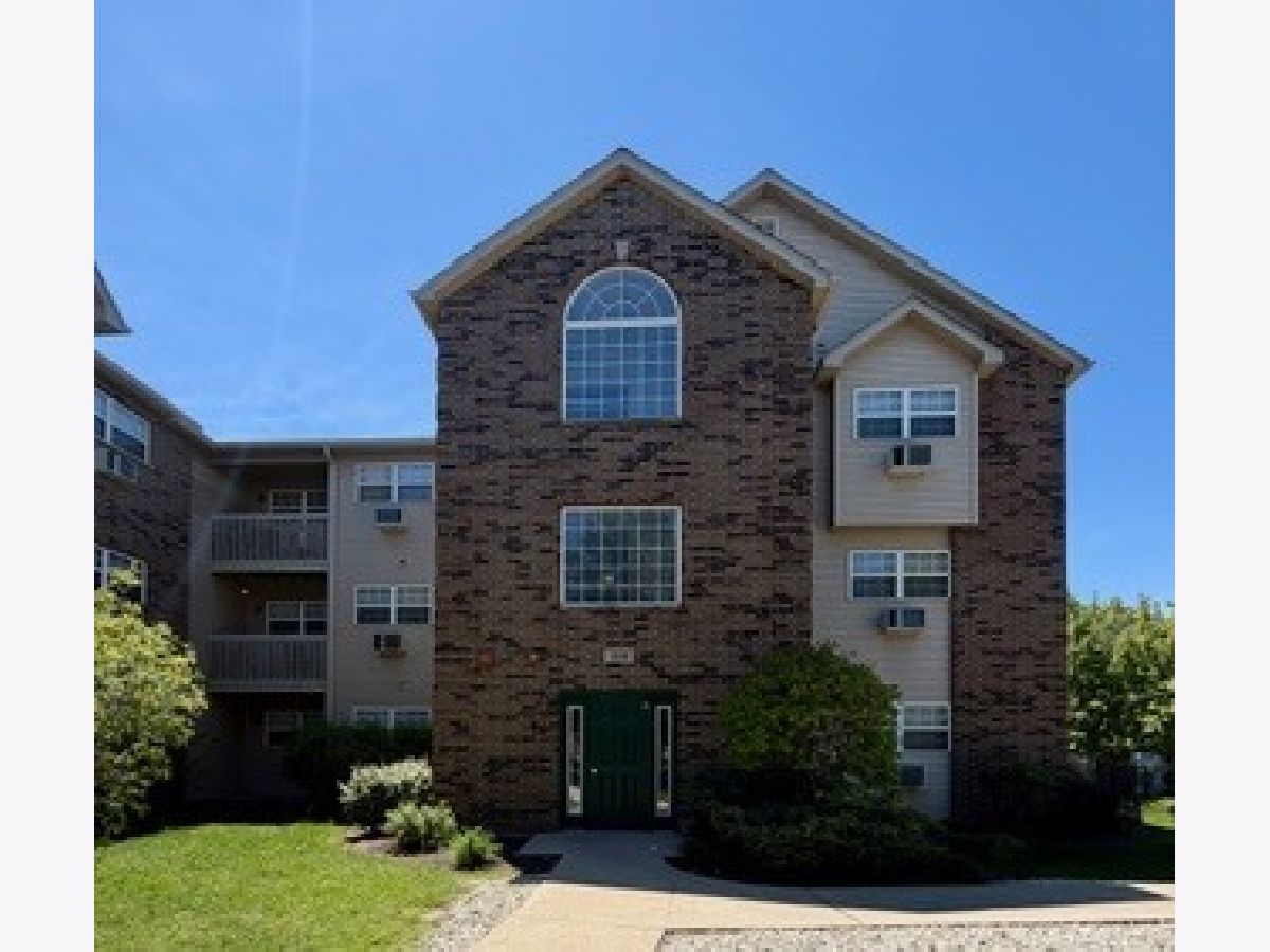  Rented Richmond Illinois, 310 Cunat
