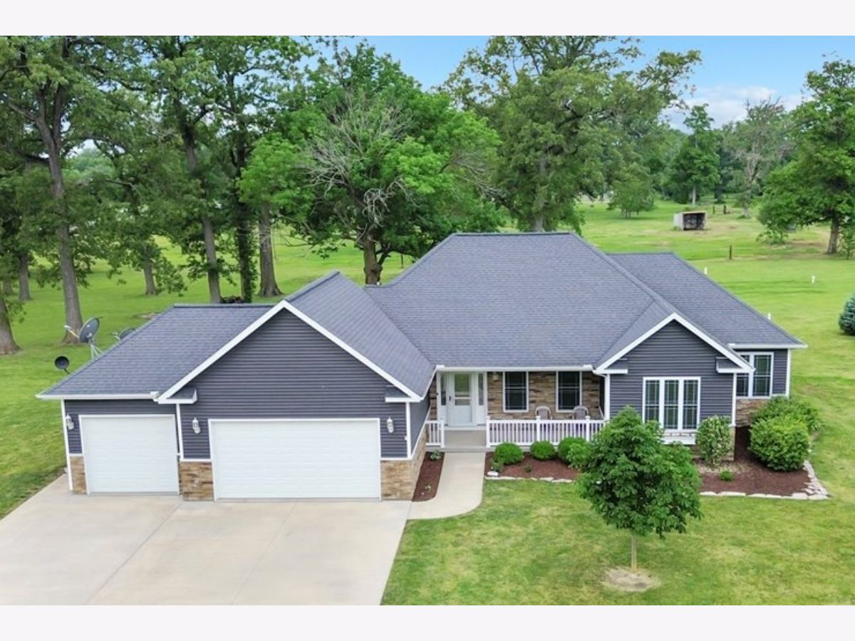  For Sale Pontiac Illinois, 17055 1112 East Road