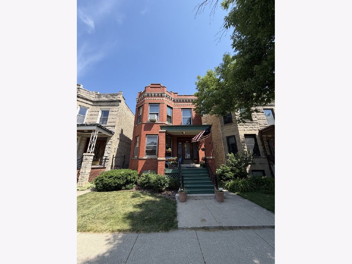  For Sale Chicago Illinois, 4136 Cornelia Avenue