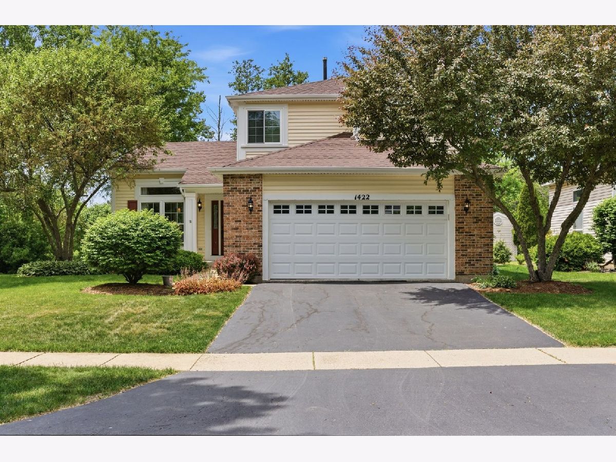  For Sale Gurnee Illinois, 1422 Almaden Lane