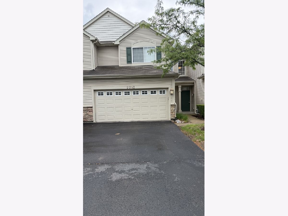  For Rent Montgomery Illinois, 2252 Gallant Fox
