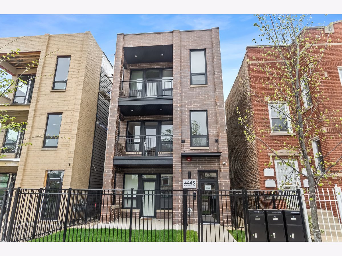  For Sale Chicago Illinois, 4443 Vincennes Avenue