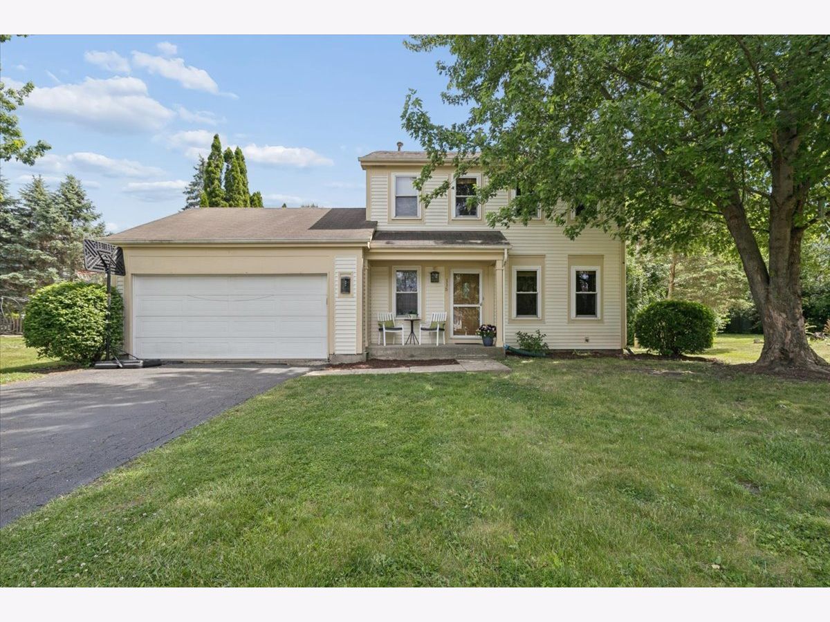  For Sale Third Lake Illinois, 115 Windjammer Lane