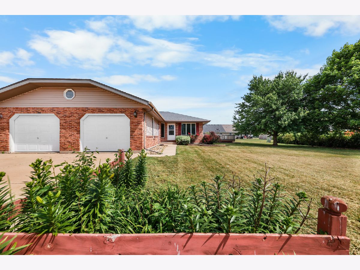  For Sale Mazon Illinois, 18 Warren Drive