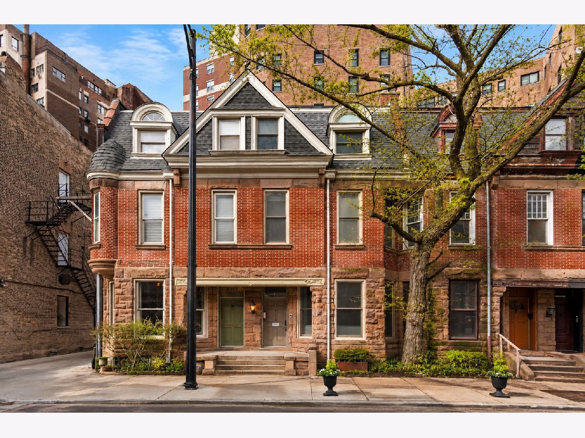  For Sale Chicago Illinois, 2113 Clark Street