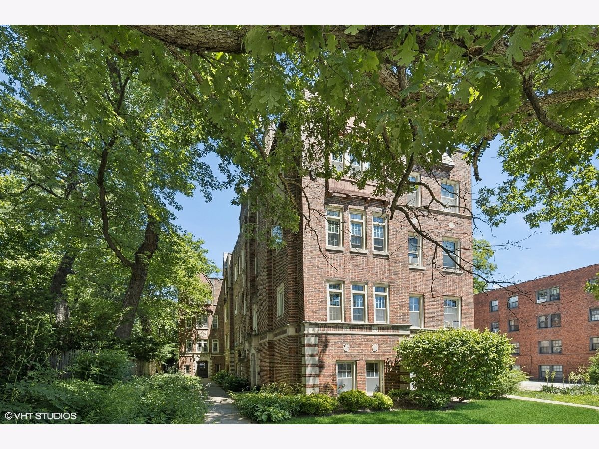  Rented Riverside Illinois, 70 Pine