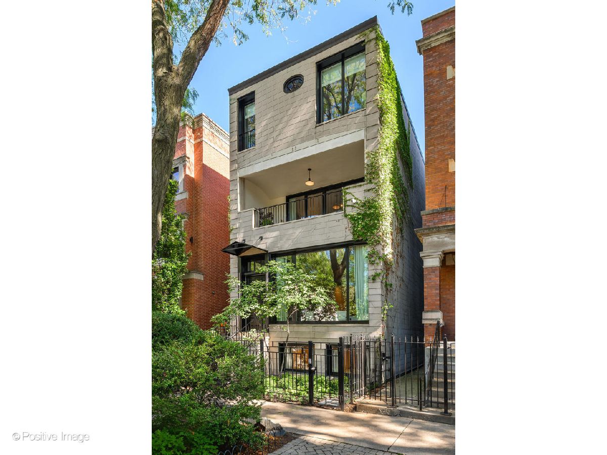  For Sale Chicago Illinois, 1953 Howe Street