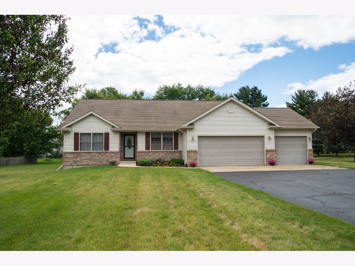  For Sale Rochelle Illinois, 10092 Raindance Drive