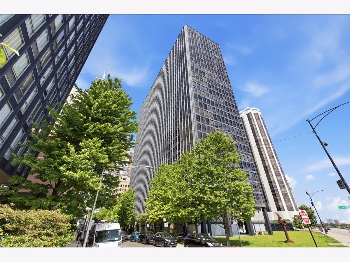 For Rent Chicago Illinois, 900 Lake Shore