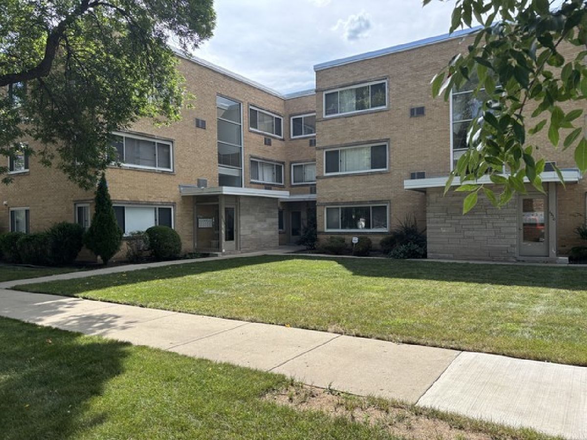  Rented Chicago Illinois, 6346 Ridgeway