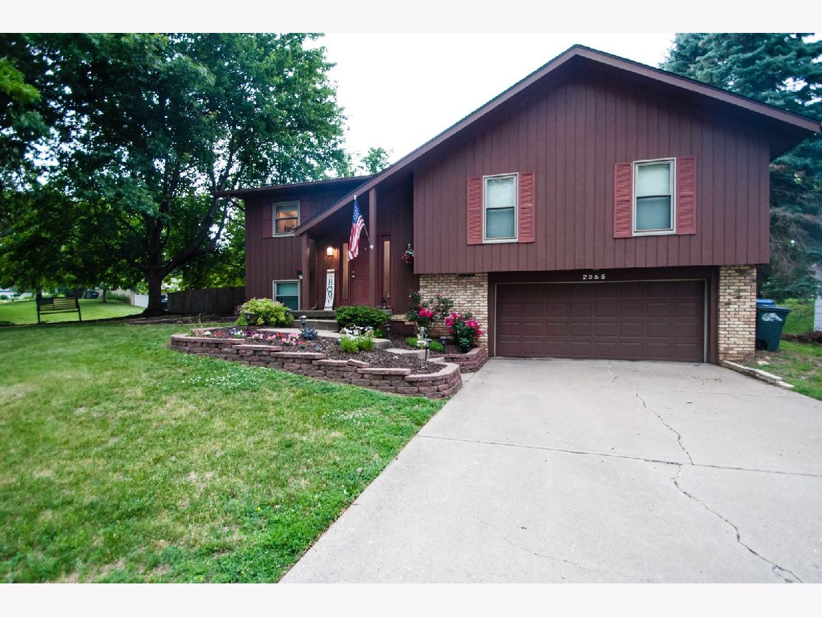  For Sale Bettendorf Iowa, 2065 Hollow View Drive