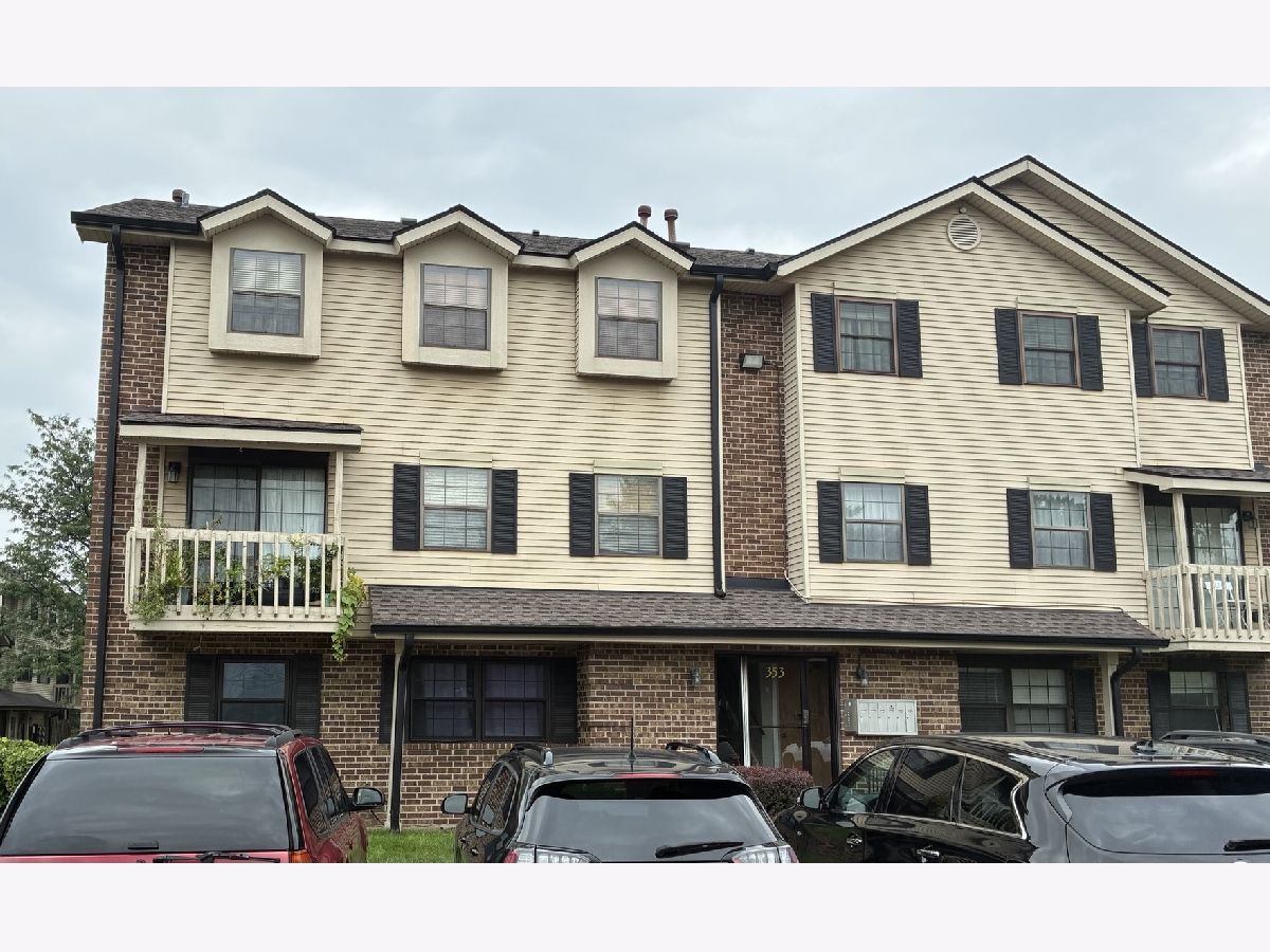 Condos & Townhomes Sold Jefferson West Naperville Illinois, 353 Whispering Hills