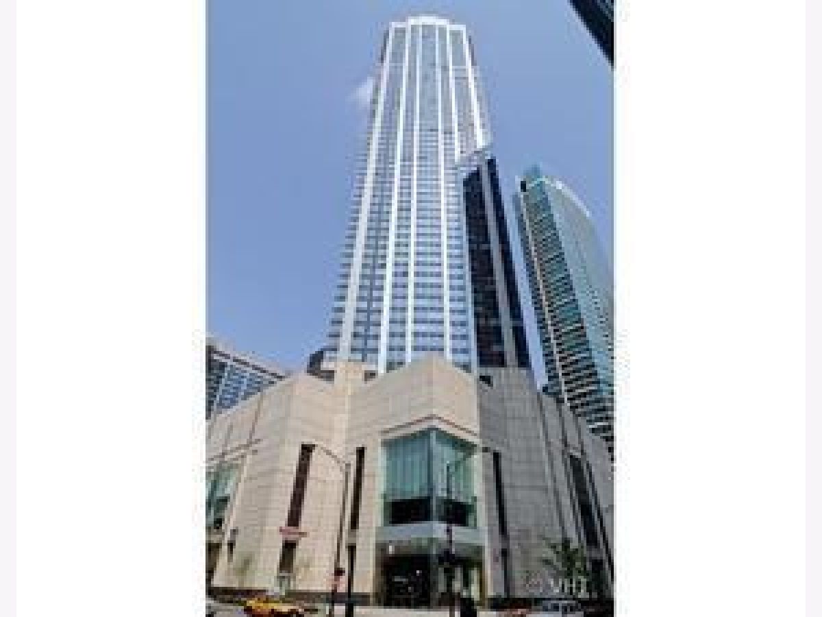 Condos & Townhomes Rented Streeterville Chicago Illinois, 512 Mcclurg