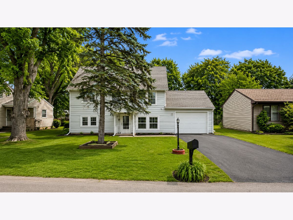 Homes For Sale Lakeland Park Mchenry Illinois, 1716 Rogers Avenue