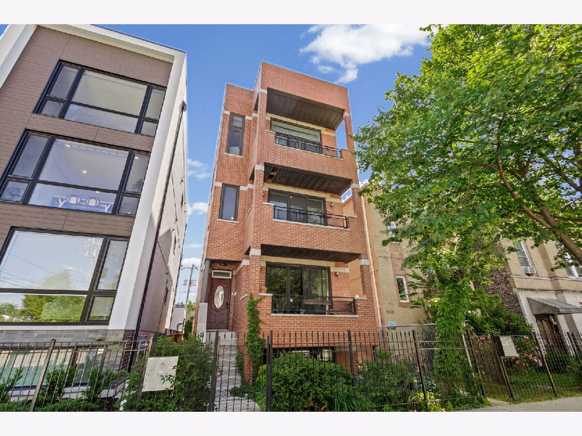  For Sale Chicago Illinois, 1541 Artesian Avenue