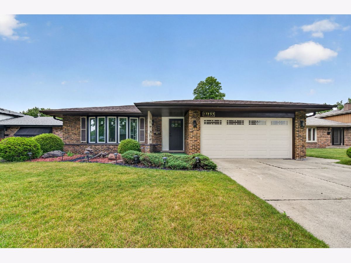  For Sale South Holland Illinois, 17233 Evans Avenue