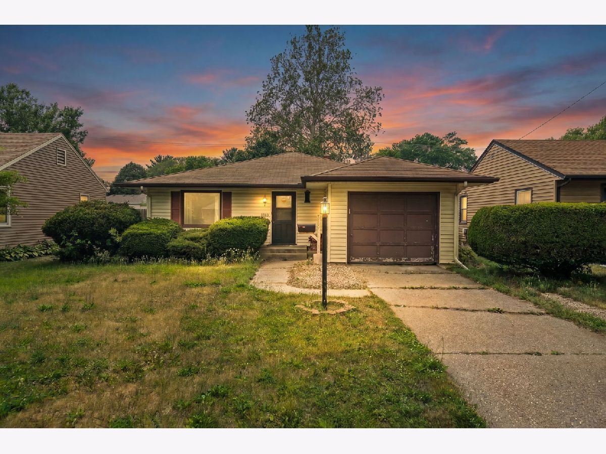  For Sale Rockford Illinois, 3226 Latham Street