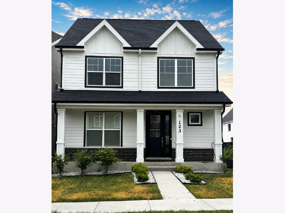  Rented Hawthorn Woods Illinois, 123 Roman