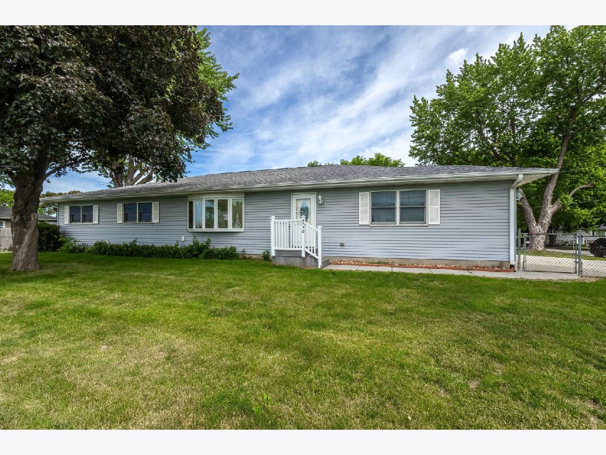  Sold Colona Illinois, 5770 Poppy Garden