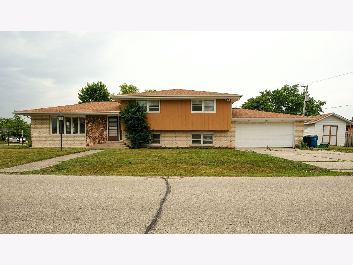  For Sale Palos Hills Illinois, 10459 81st Avenue