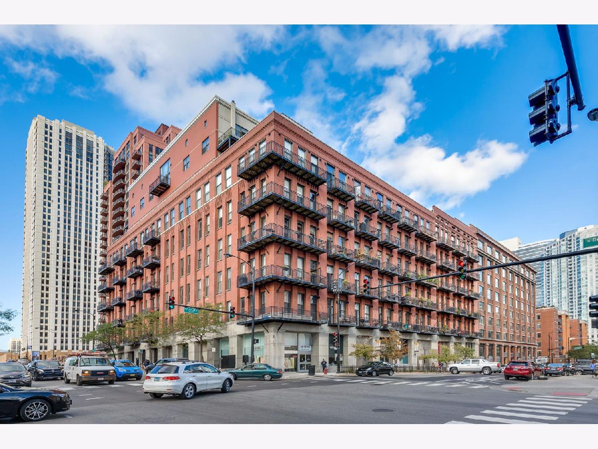 Condos & Townhomes For Rent China Club Loft Chicago Illinois, 616 Fulton