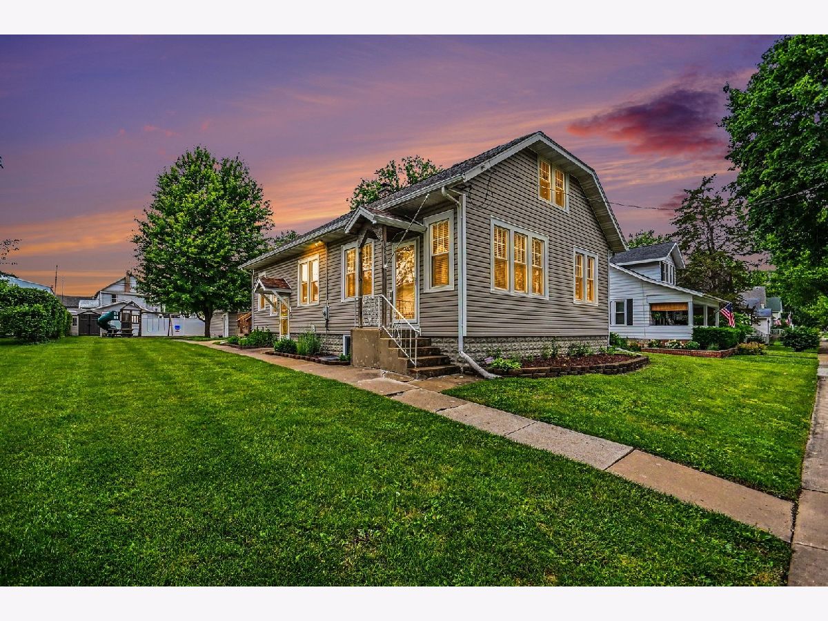  For Sale Beecher Illinois, 622 Woodward Street