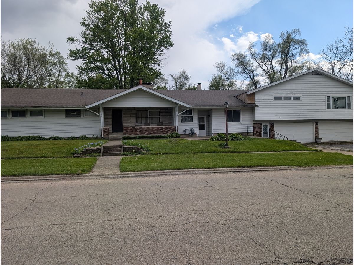  For Sale Harvard Illinois, 704 Mckinley Street
