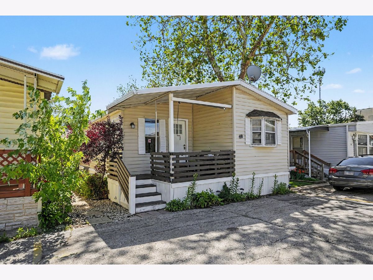  For Sale Des Plaines Illinois, 2993 Curtis Street
