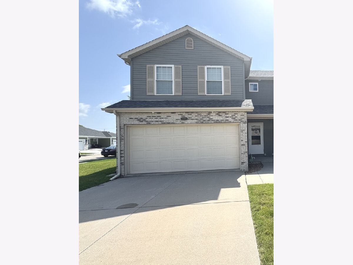 Homes & Townhomes For Sale Meadowbrook Bourbonnais Illinois, 2090 Summerfield Lane