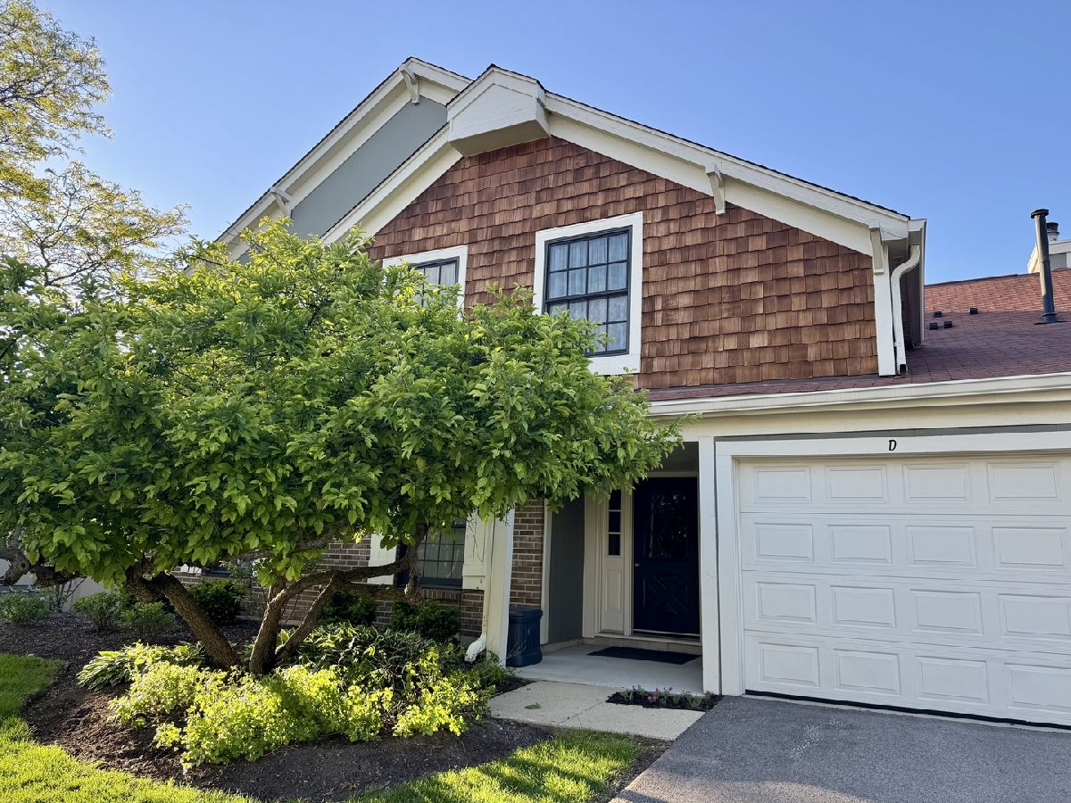 Townhomes & Condos & Homes For Sale Adare Farms Wheaton Illinois, 1901 Gresham Circle
