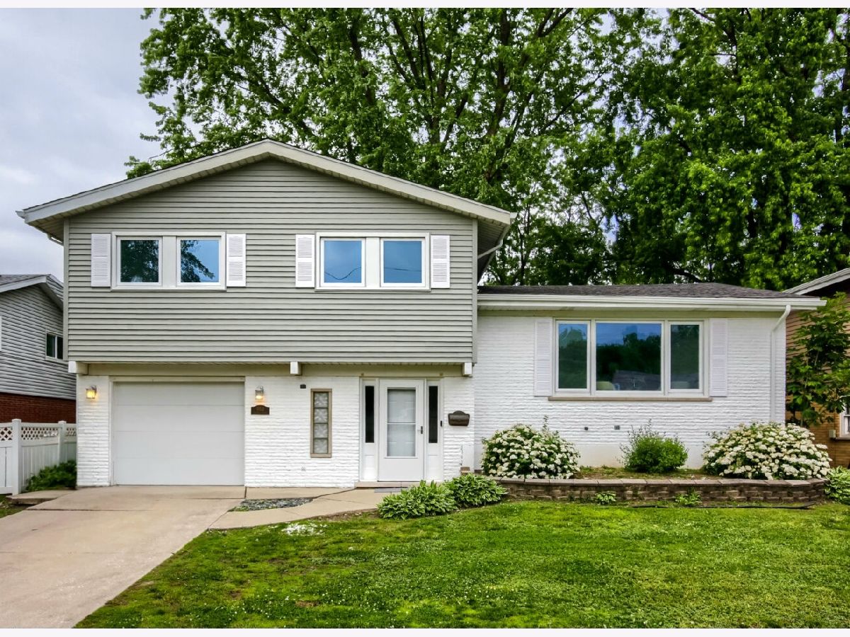  For Sale Oak Lawn Illinois, 10112 Kostner Avenue
