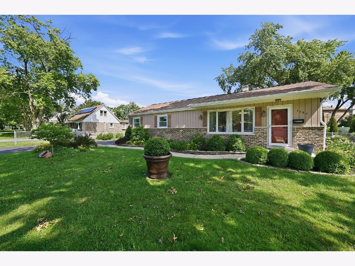 Homes Sold Worth Woods Worth Illinois, 7524 109th