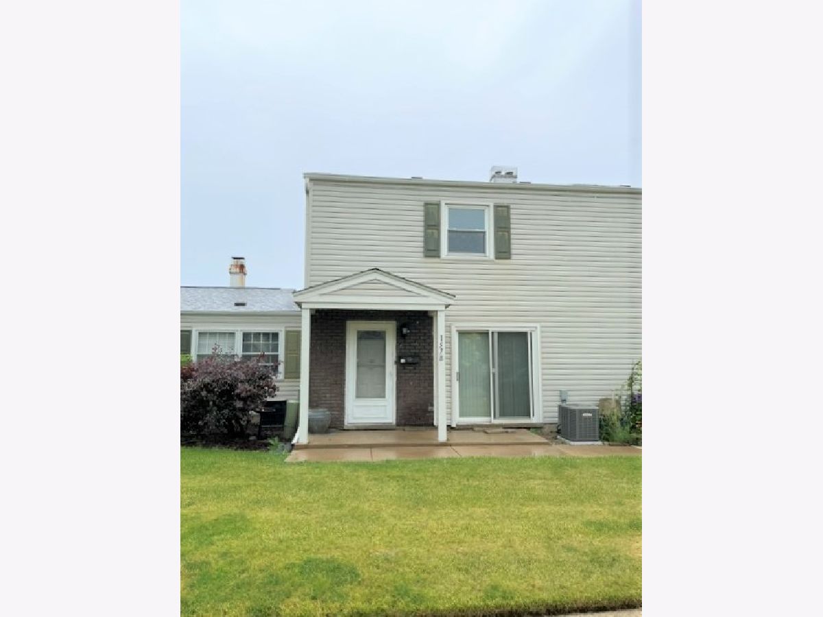  For Sale Bartlett Illinois, 157 Peter Court