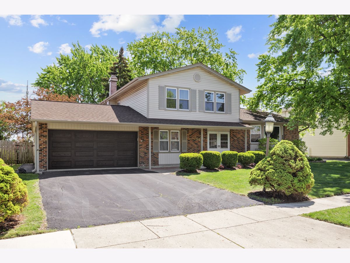  For Sale Elk Grove Village Illinois, 1477 William Clifford Lane