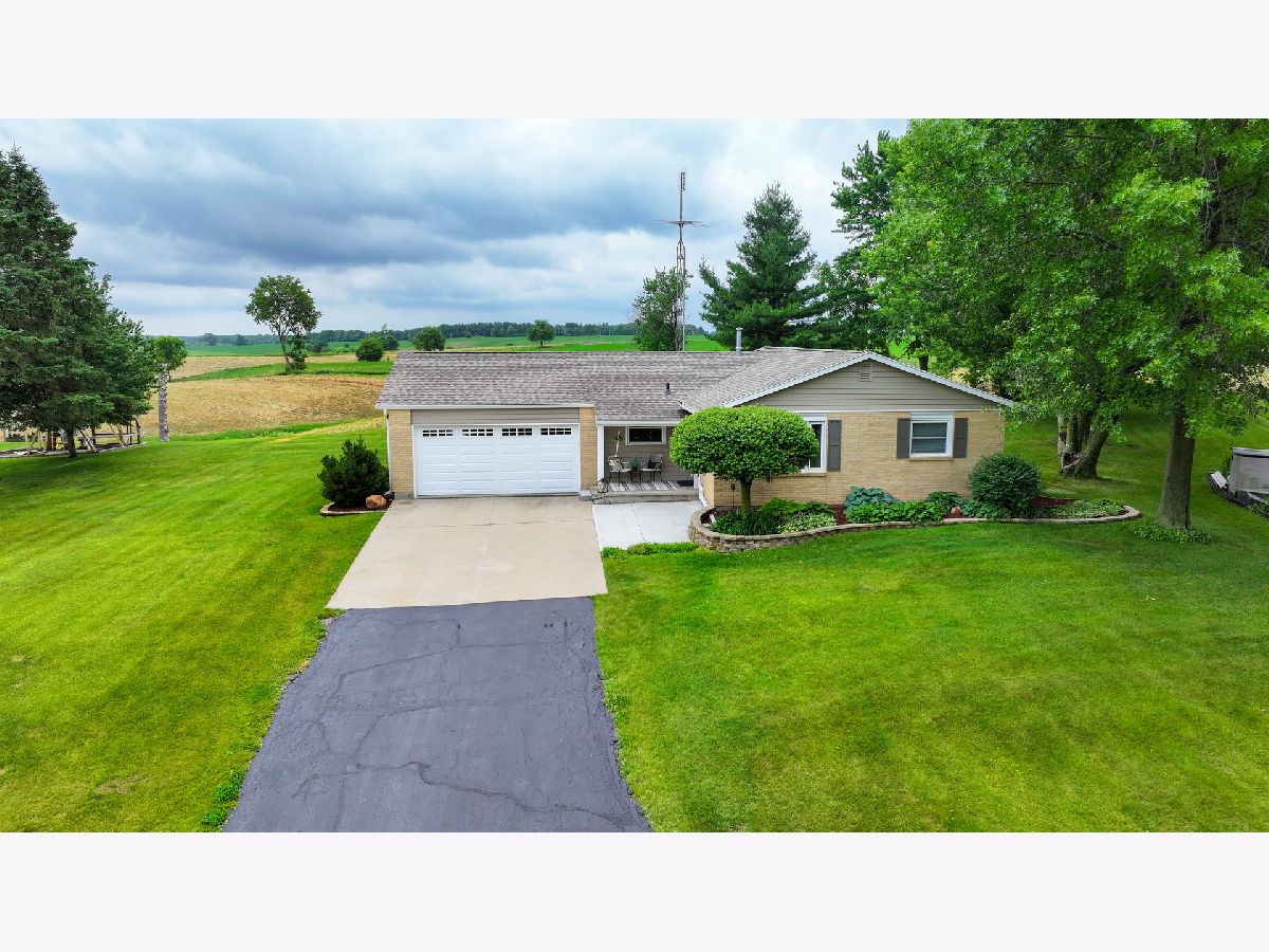  For Sale Sterling Illinois, 24165 Hillcrest Drive